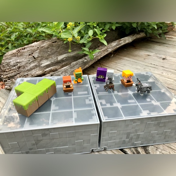 70 Pc MINECRAFT Minifigures Cave Collectible Display Play & Carry Case Cave Box - Picture 9 of 15